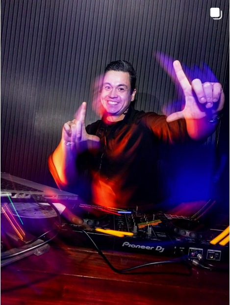 DJ Gui Riet em performance